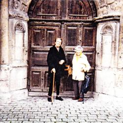 Anne de Jarente, en visite à Orgeval avec sa cousine.